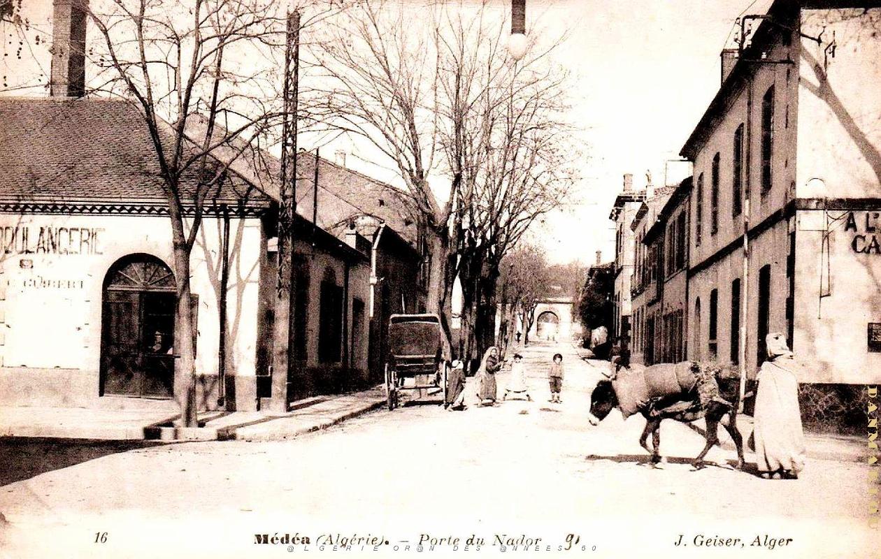 2543- Medea - Porte du Nador.jpg